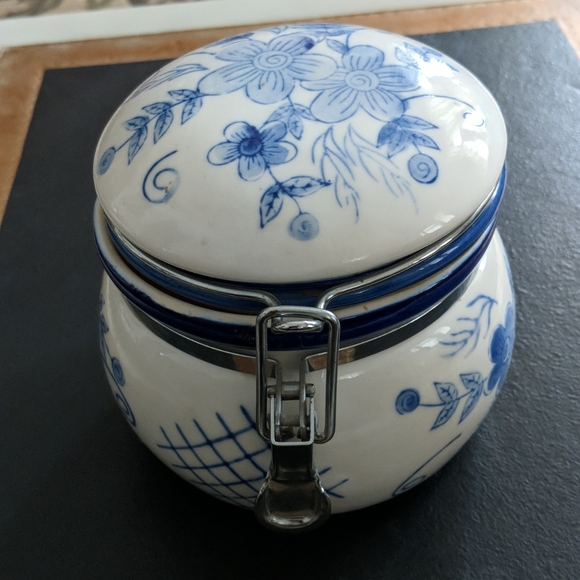 Ceramic jar - Picture 3 of 5